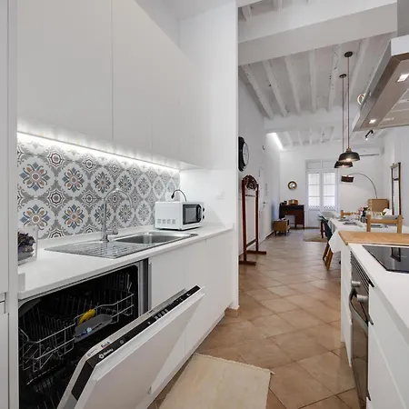 Hb - Luxury Boutique Mercado