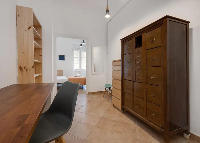 Hb - Luxury Boutique Mercado *